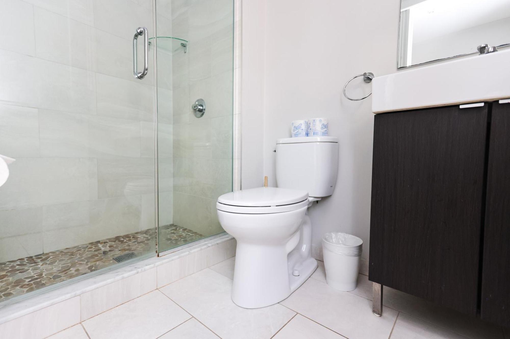 A Stylish Stay W/ A Queen Bed, Heated Floors.. #36 Бруклин Экстерьер фото